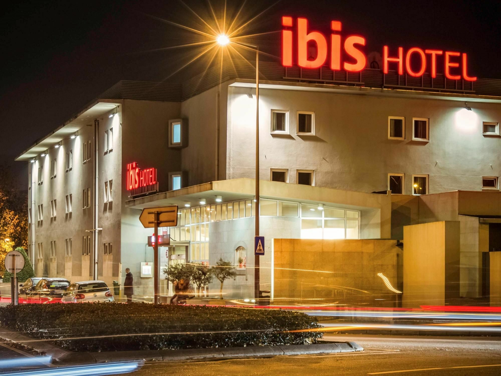 Hotel Ibis Guimarães Esterno foto